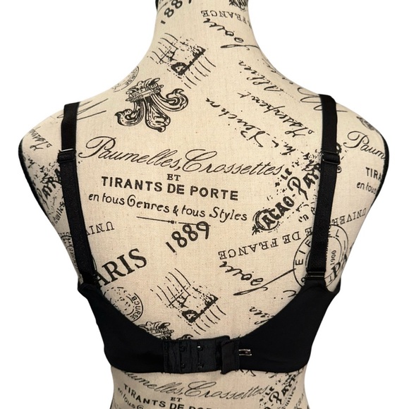 Victoria's Secret Classic Black Bra - Picture 2 of 5